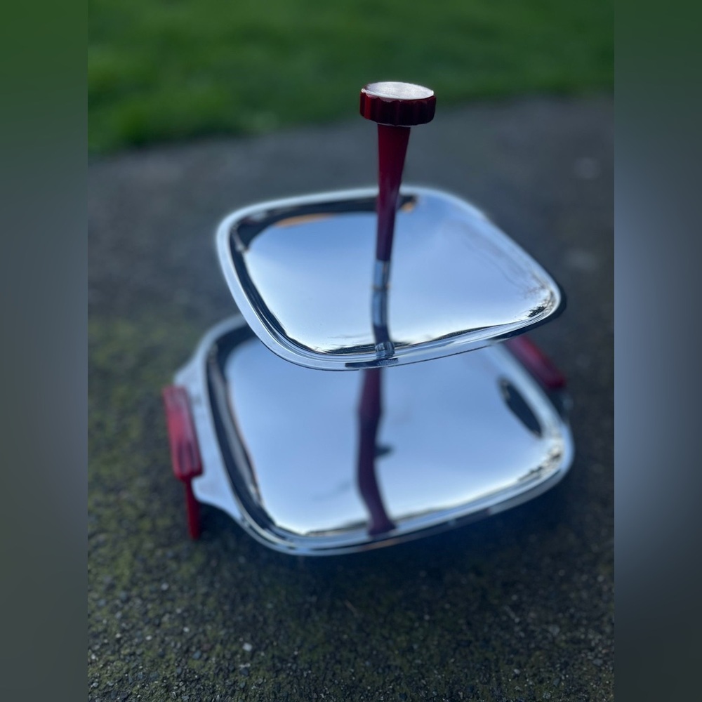 Vintage Glo-Hill Gourmate Mid Century Modern 2 Tier Tray Bakelite Handles